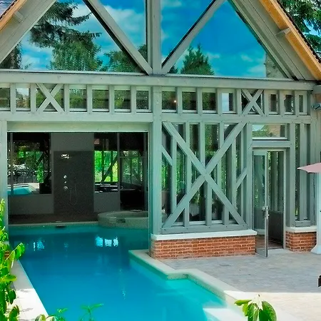 Les Lions De Beauclerc * Lyons-la-Forêt